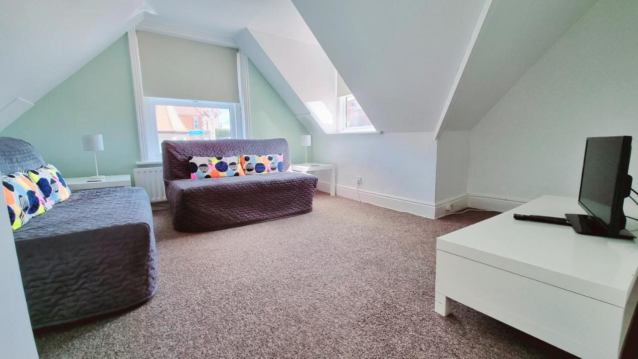 Beachcomber Holiday Apartments スワネージ エクステリア 写真